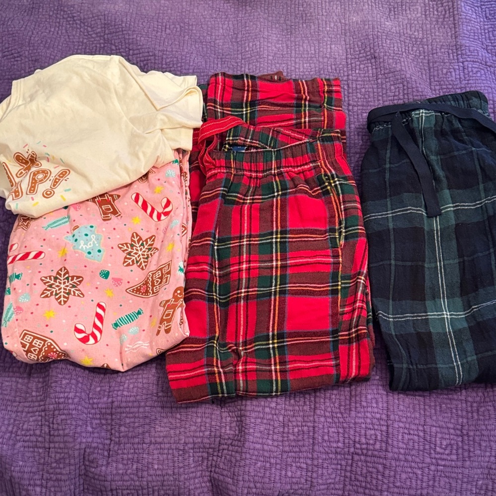 Old Navy Red and Green Plaid Pajama Pants
